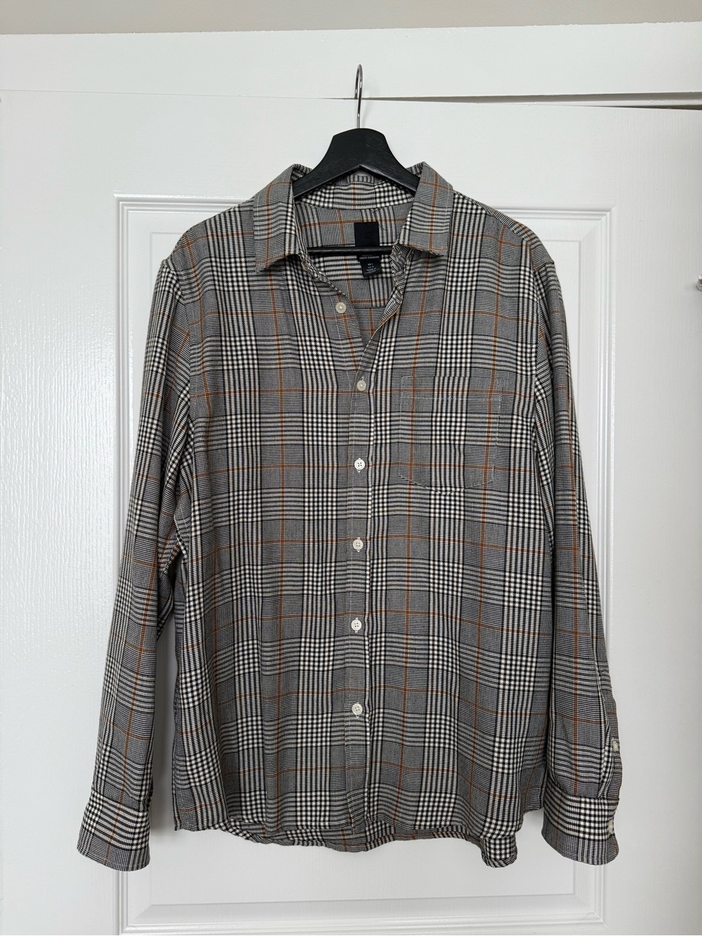 H&M Men's Plaid Button-Down Shirt in Gray with Brown Accents